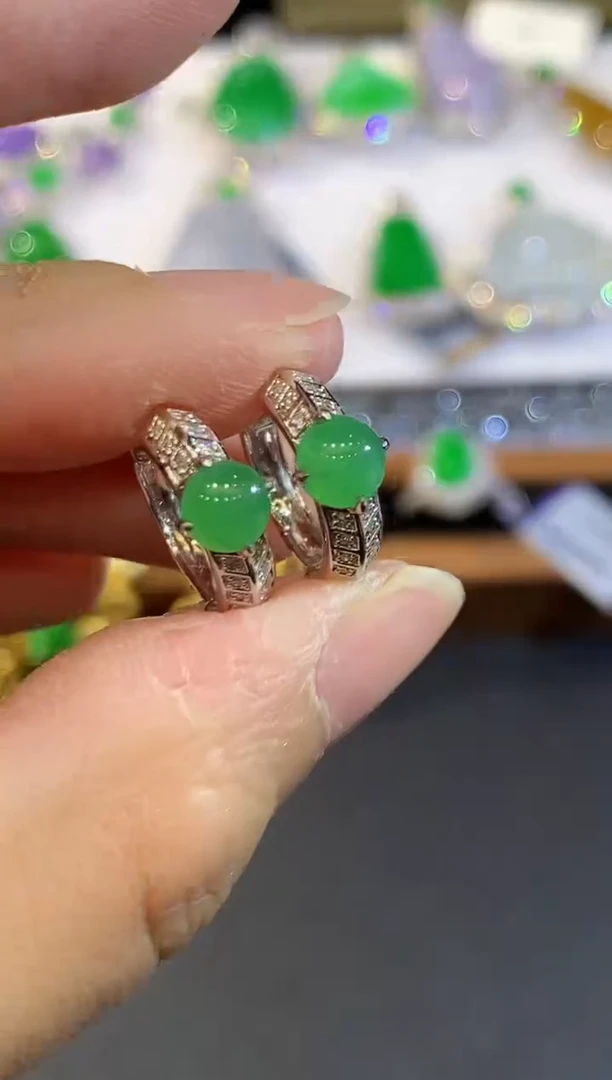 翡翠18K金镶嵌耳饰L1063多样性发其一