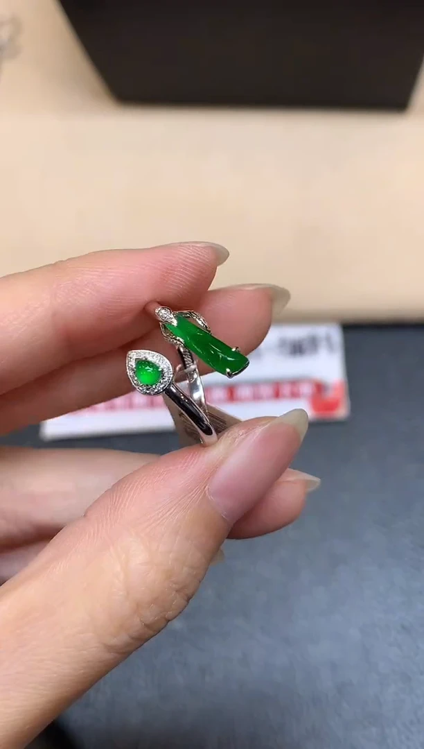 18K金镶嵌戒指翡翠17【无鉴赏期】随形【无服务费