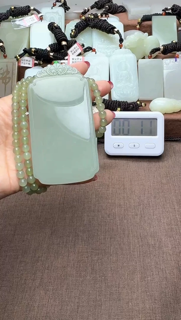 颈饰未镶嵌和田玉1