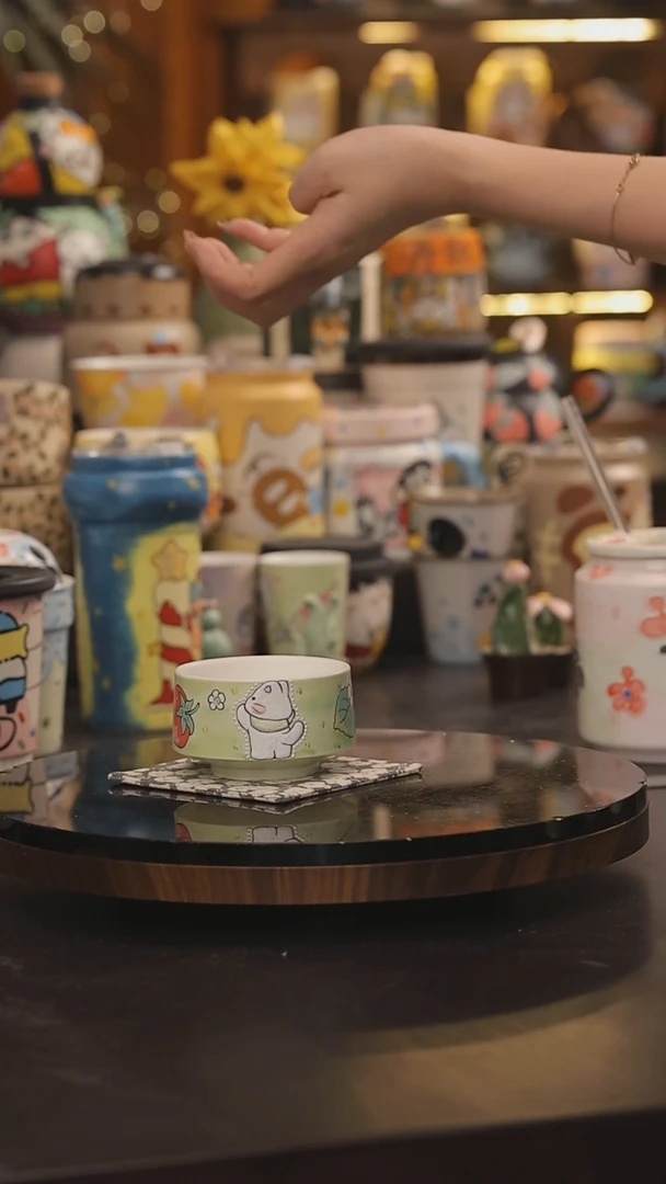 景德镇釉下彩绘设计师款式陶瓷