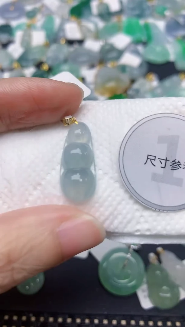 颈饰18K金镶嵌翡翠天然缅甸A货翡翠