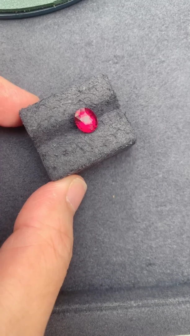 裸石未镶嵌碧玺1.4ct卢比莱  BE