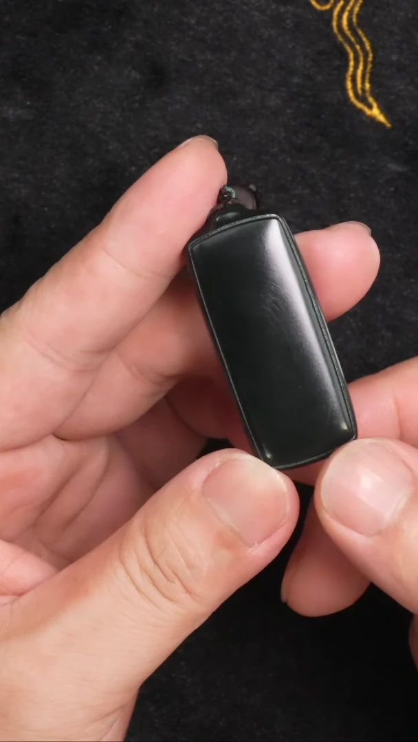 和田玉未镶嵌吊坠(不含链)和田玉