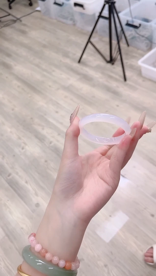 未镶嵌手镯石英质玉195-53L