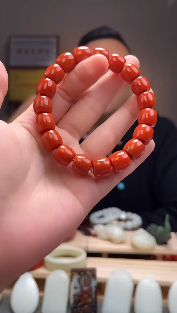 颈饰未镶嵌南红玛瑙手串