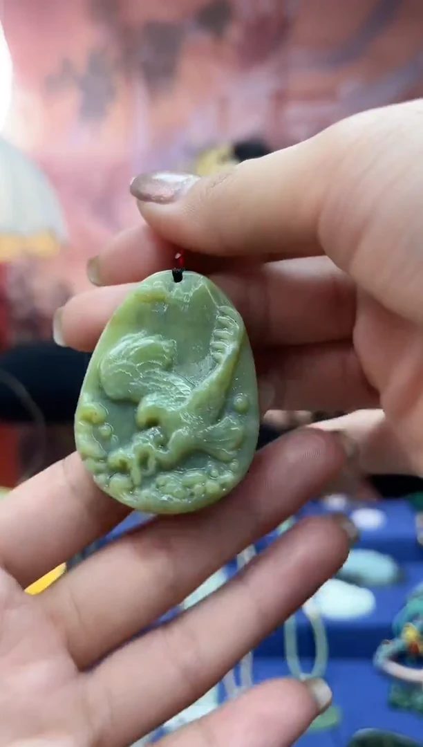 未镶嵌岫玉吊坠·