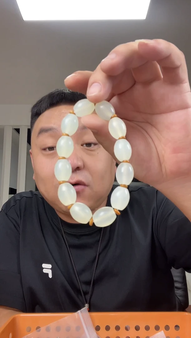 未镶嵌岫玉颈饰多样性发货一件
