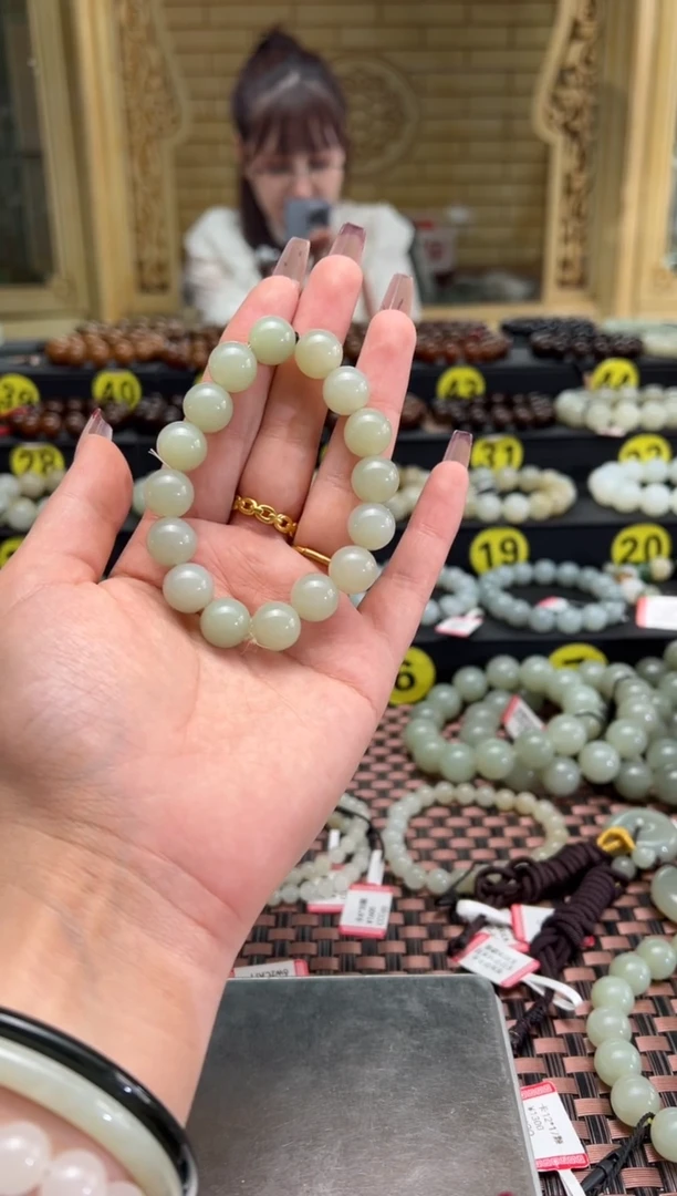 【闪购商品】和田玉手链未镶嵌且末料青白玉卡12手串