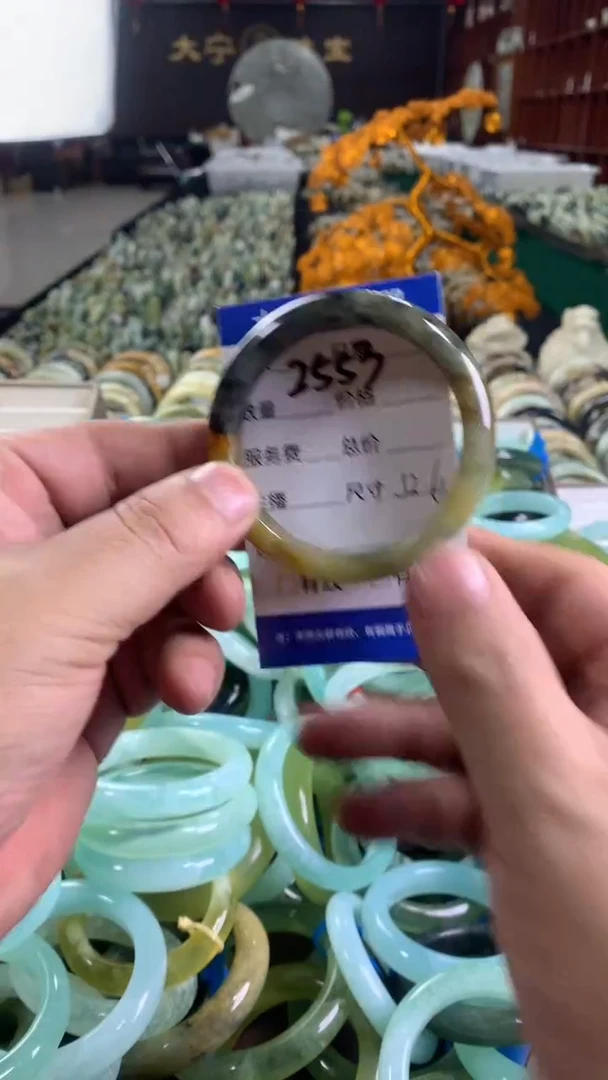 未镶嵌蛇纹石玉手镯2553
