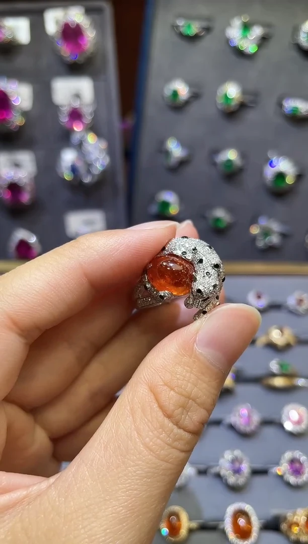 【闪购商品】石榴石（芬达石）戒指18K金镶嵌5.16ct