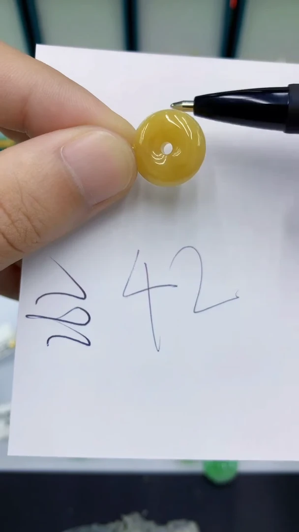 翡翠18K金镶嵌颈饰翡翠