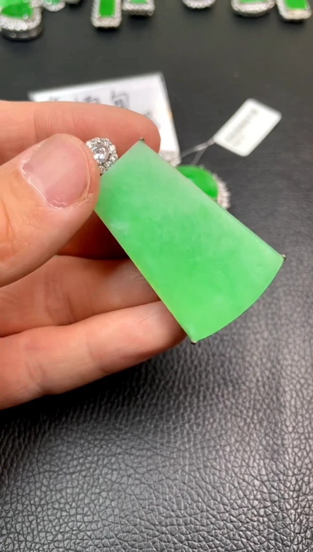 【闪购商品】翡翠吊坠(不含链)银S925镶嵌吊坠