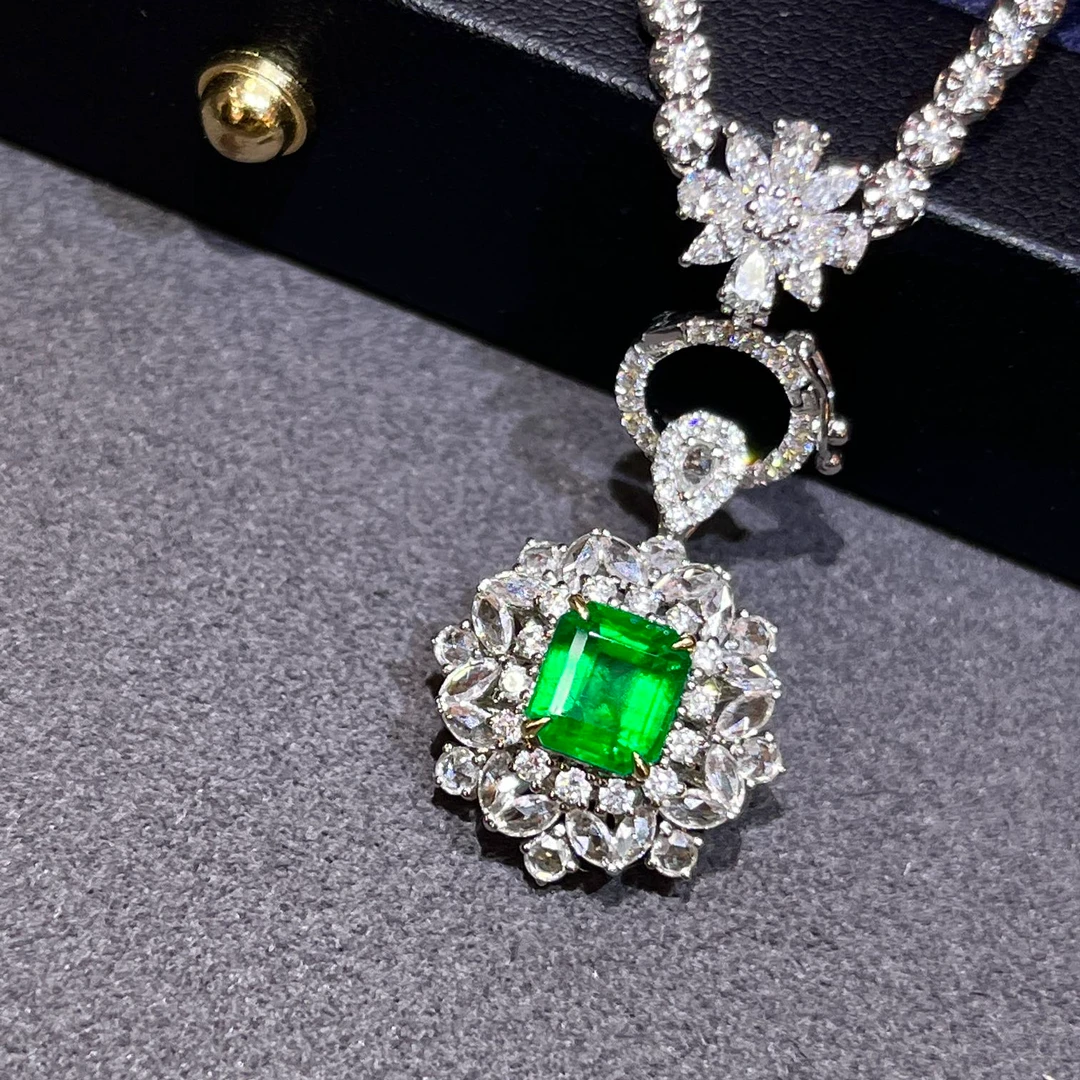 18K金天然Vivid Green祖母绿戒指/吊坠（两用款/不含链）精致简约