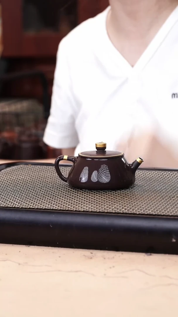 茶壶紫砂四号井茄皮紫泥描金平盖石瓢120cc