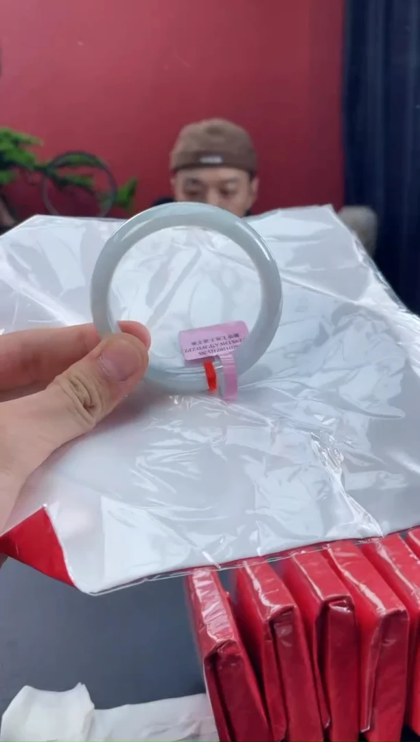 未镶嵌手镯翡翠3