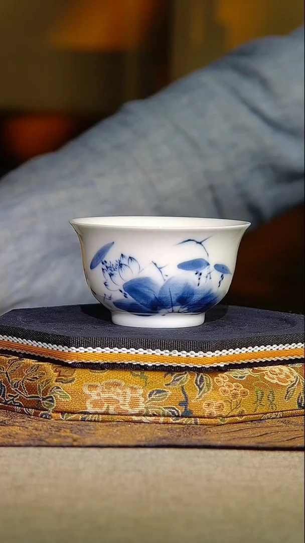 景德镇全手绘高温青花荷花