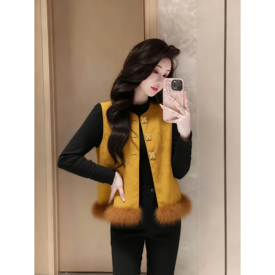 马甲2025新款今年流行爆款巨好看新中式国风高级感黄色夹棉外套女