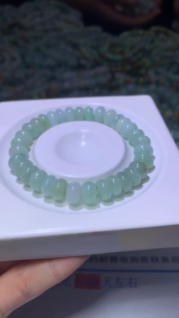 翡翠未镶嵌颈饰MXX019679
