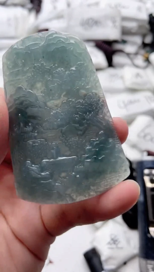 翡翠未镶嵌颈饰88888888888888