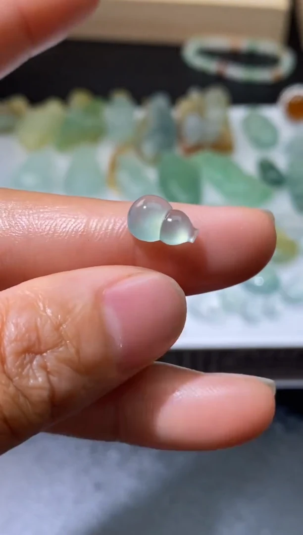 【闪购商品】定制翡翠未镶嵌翡翠毛货~