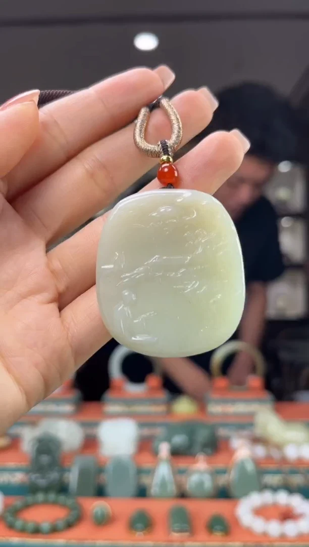 和田玉未镶嵌颈饰佩佩