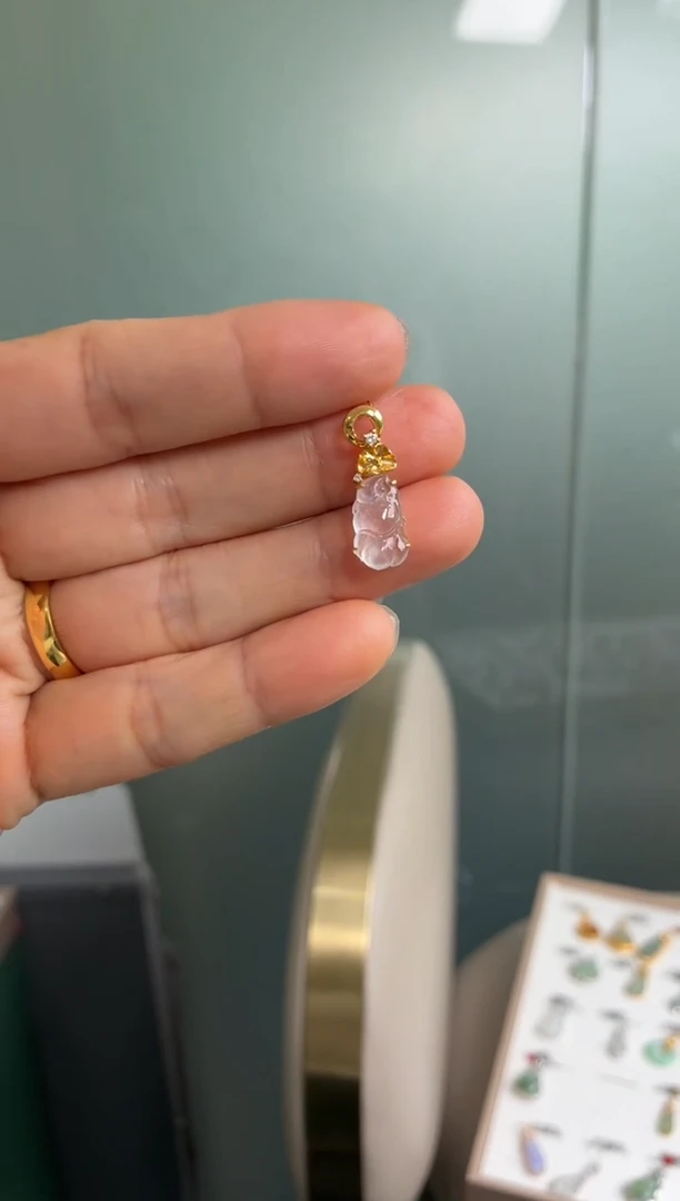 颈饰18K金镶嵌翡翠天然翡翠A货