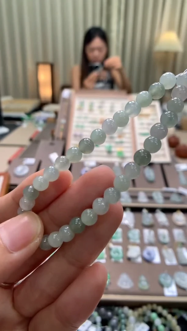 翡翠未镶嵌颈饰手串