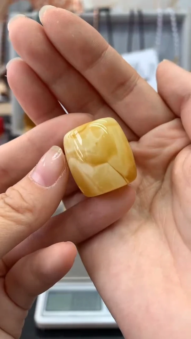 【闪购商品】琥珀珠宝奇石未镶嵌1646