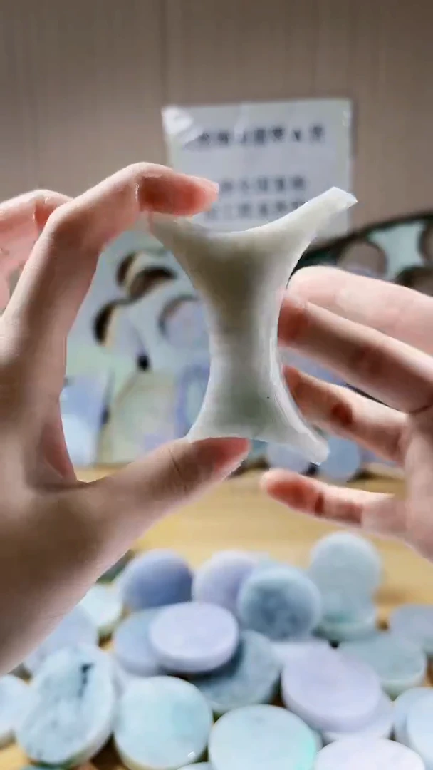 翡翠未镶嵌颈饰翡翠A货 温谭995