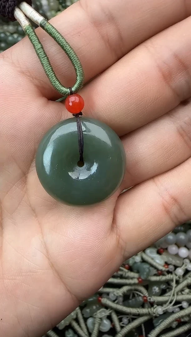 颈饰未镶嵌和田玉拍一发一