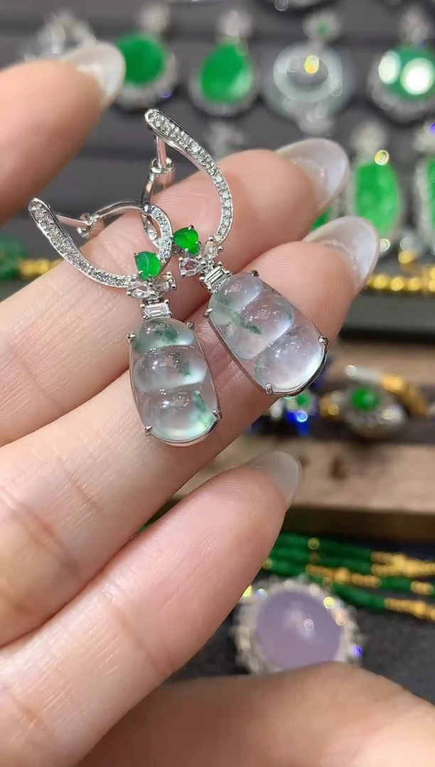 18K金镶嵌翡翠耳饰D35一对