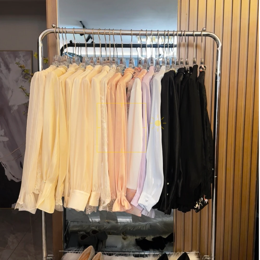 玳妮【随机发】早春款上衣 立领垂感套头飘带衬衣 时尚气质小众T恤