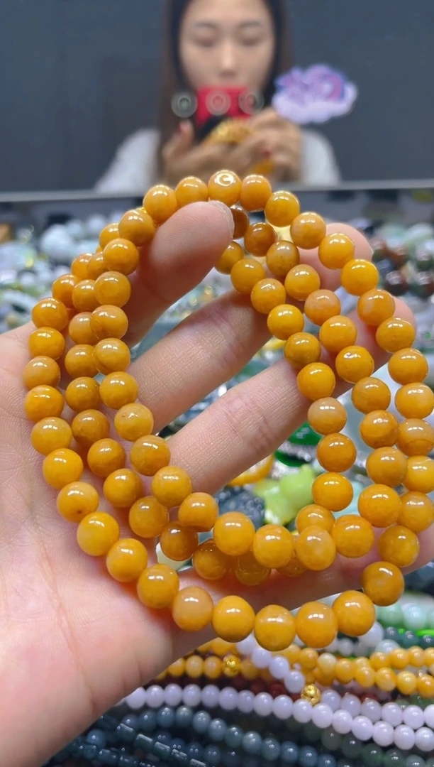 颈饰未镶嵌翡翠8MM/R/翡翠A货，一件也是批发价