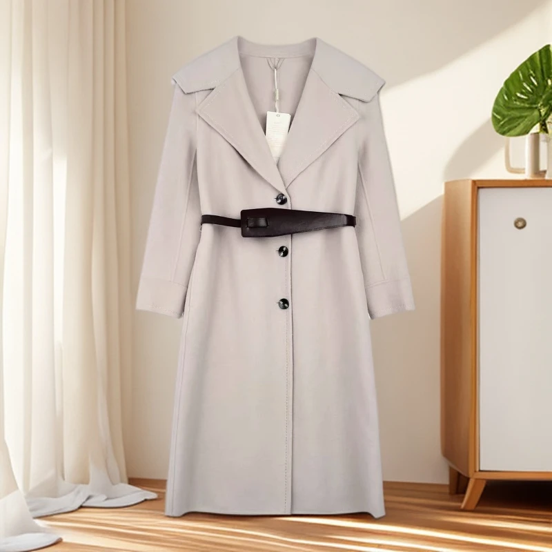 CSM2718   气质修身娃娃领减龄长款妮子大衣