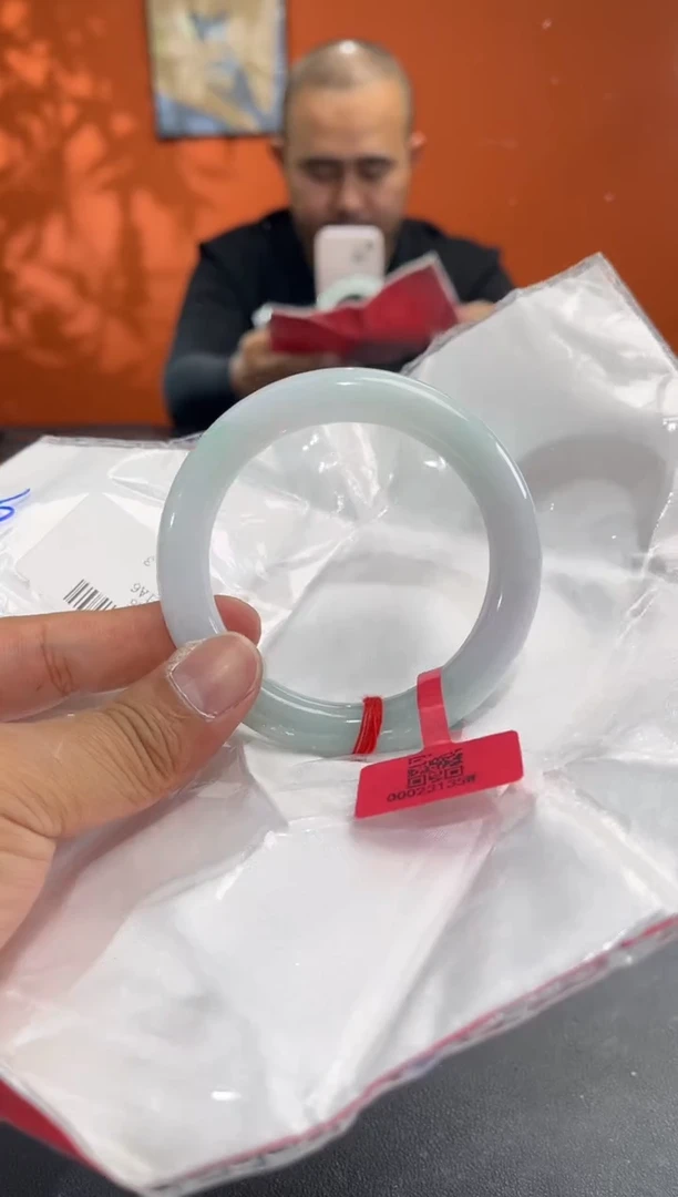 未镶嵌手镯翡翠24