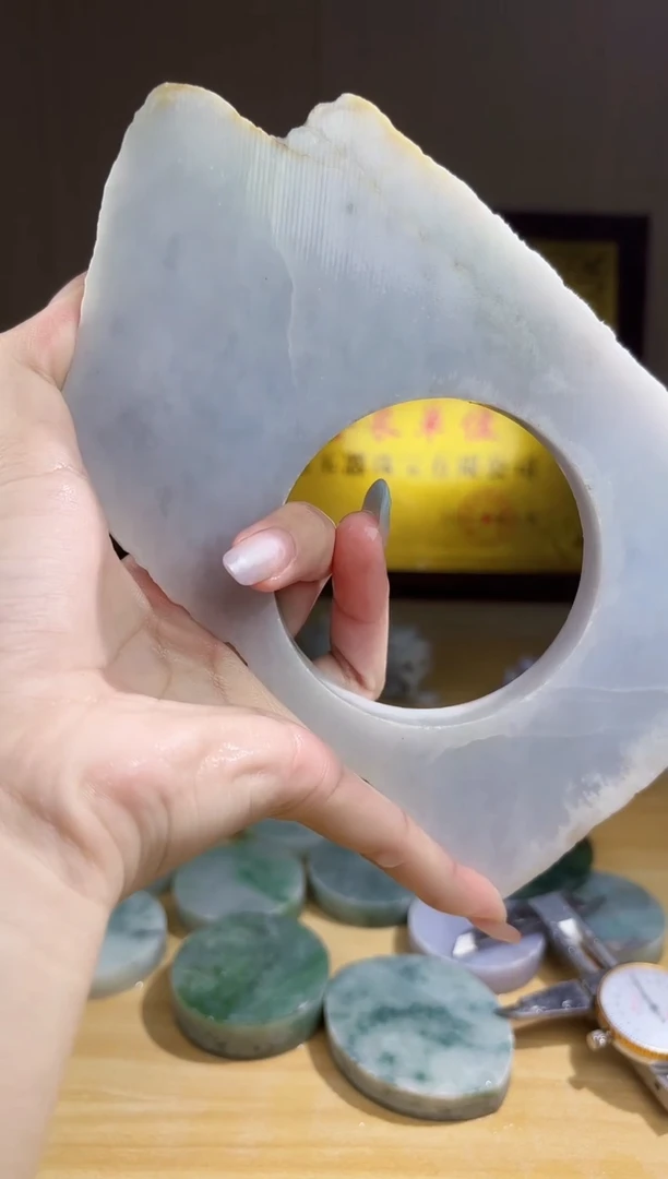 翡翠未镶嵌颈饰翡翠A货 温谭571