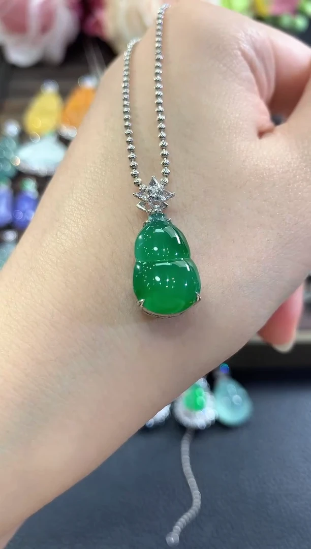 吊坠(不含链)18K金镶嵌翡翠d17