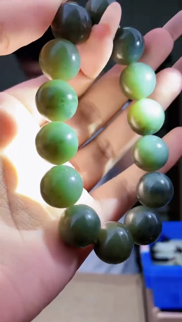 和田玉未镶嵌挂件拍一发一，多样性发货1.6