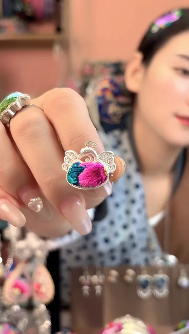 织绣艺枝独绣手工饰品100