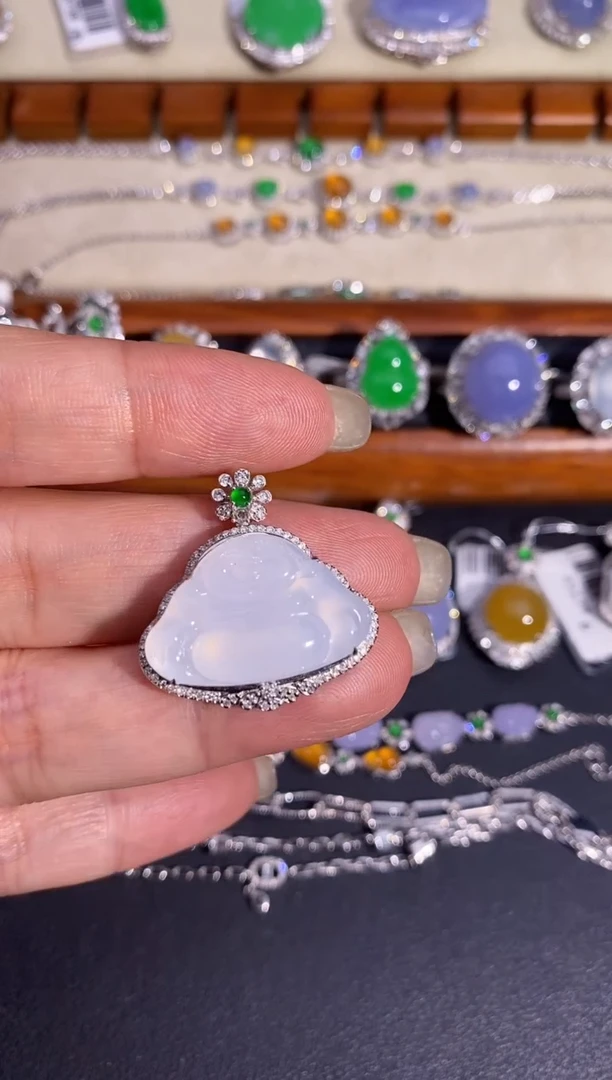 【闪购商品】翡翠颈饰18K金镶嵌吊坠