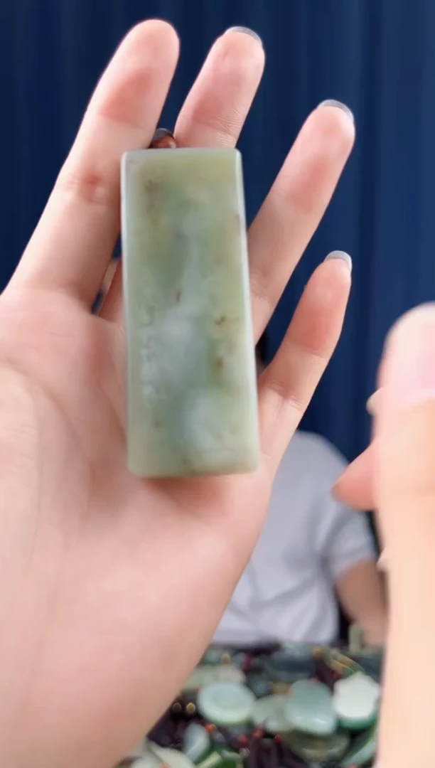 颈饰未镶嵌和田玉拍一发一，多样性发货