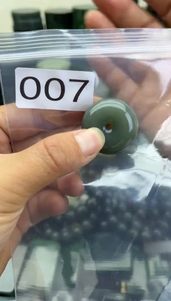 未镶嵌和田玉珠宝半成品扣子