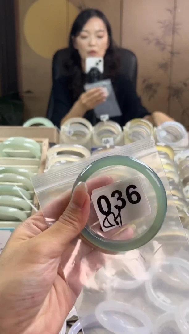 手镯玛瑙/玉髓未镶嵌036