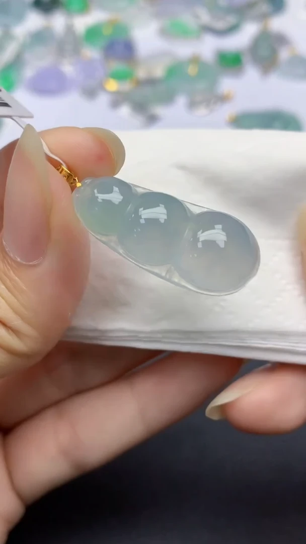 颈饰18K金镶嵌翡翠天然缅甸a货翡翠百元以上9元证书费自理