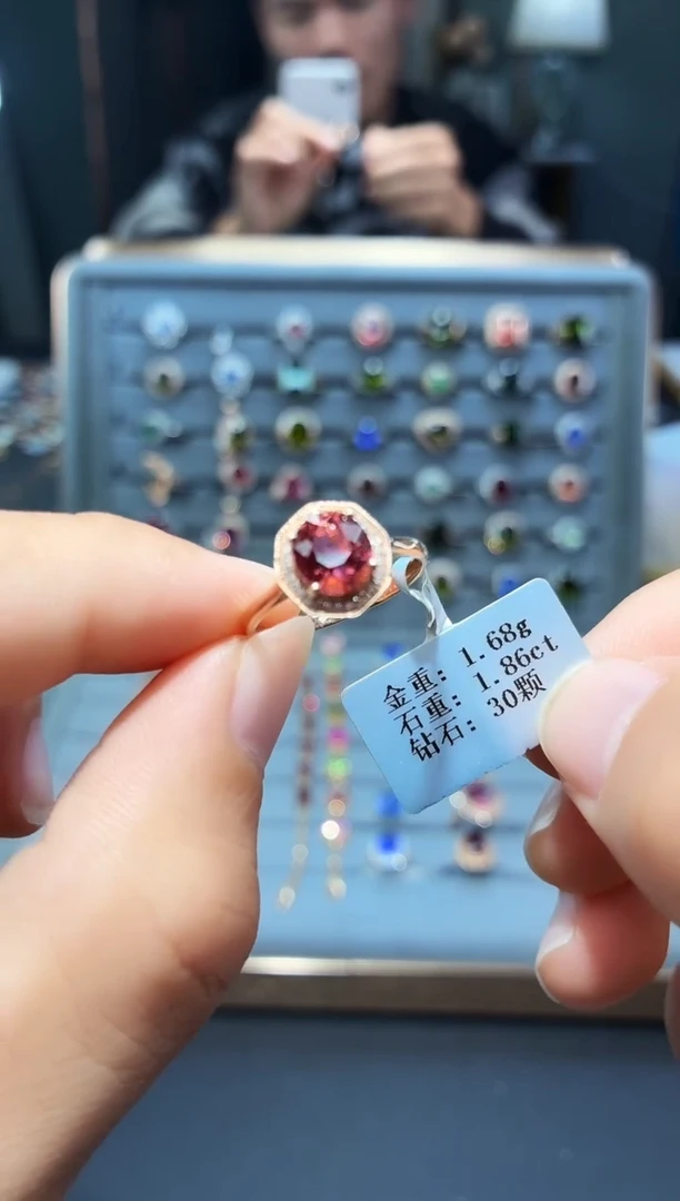 18K金镶嵌戒指碧玺1.86.