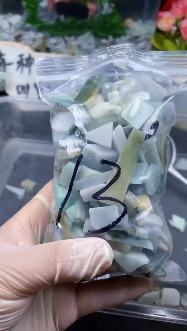 【闪购商品】翡翠颈饰未镶嵌天然翡翠边角小号500克13
