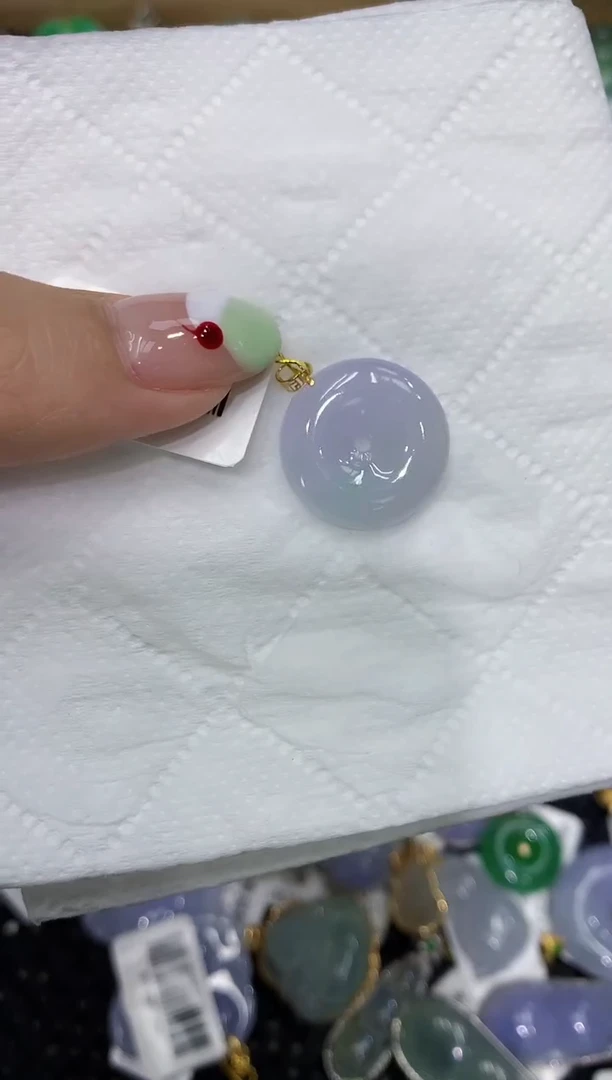 翡翠18K金镶嵌颈饰111111111111