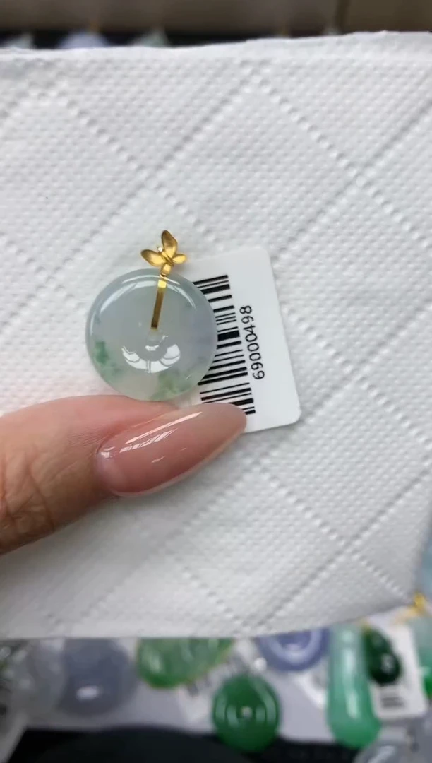 颈饰18K金镶嵌翡翠1111111111