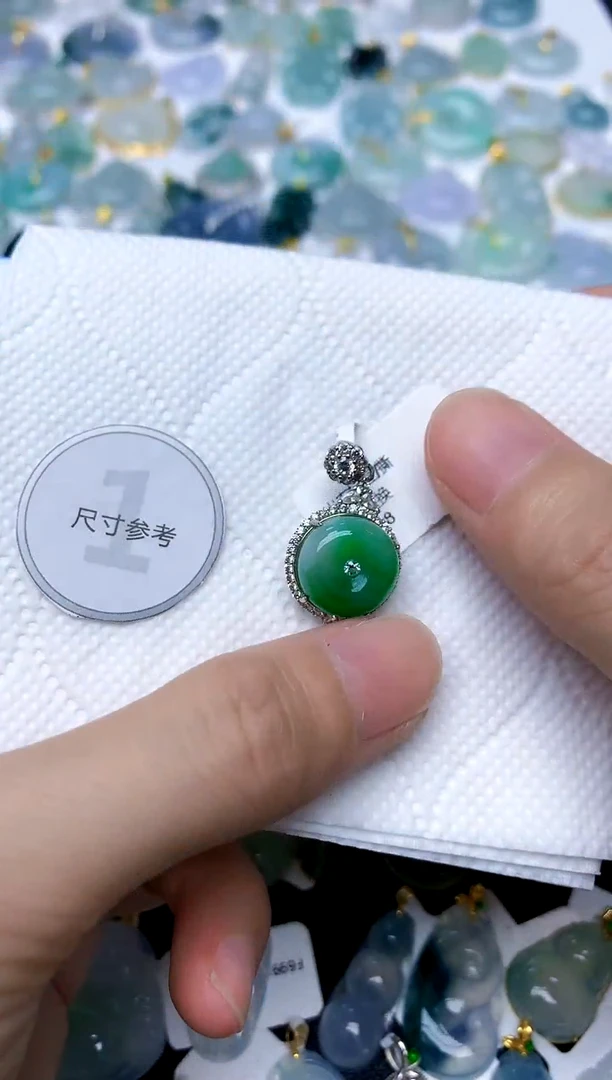 颈饰银S925镶嵌翡翠天然A货翡翠