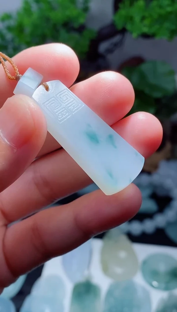 未镶嵌定制翡翠毛货